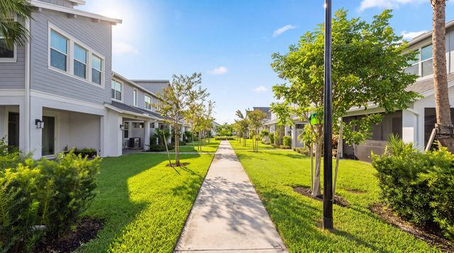 5001 N Longwood Lake Square, Westlake, FL 33470