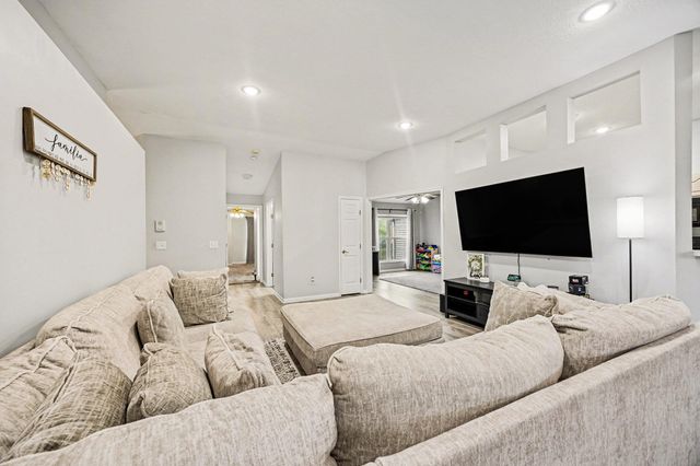 1518 Taramore Drive, 303, Florence, KY 41042