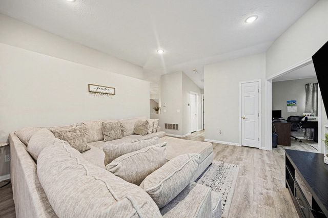 1518 Taramore Drive, 303, Florence, KY 41042