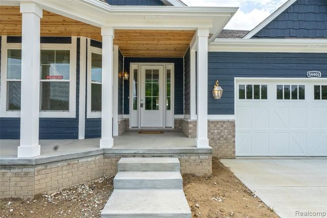 54446 Brenda Drive, Macomb, MI 48042