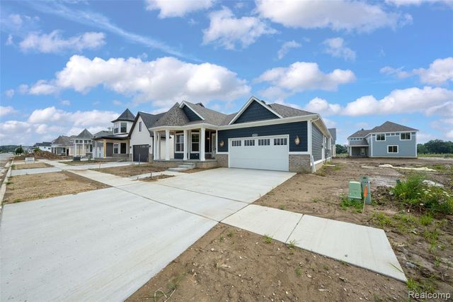 54446 Brenda Drive, Macomb, MI 48042
