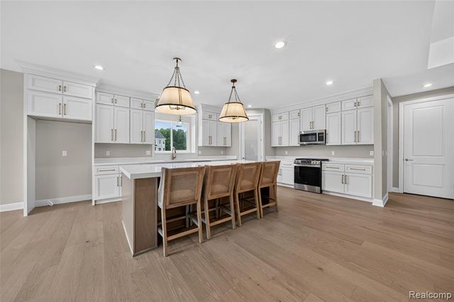 54446 Brenda Drive, Macomb, MI 48042