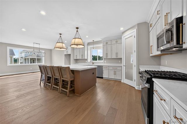 54446 Brenda Drive, Macomb, MI 48042