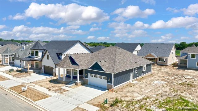 54446 Brenda Drive, Macomb, MI 48042