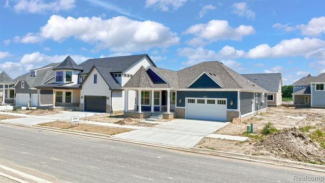 54446 Brenda Drive, Macomb, MI 48042