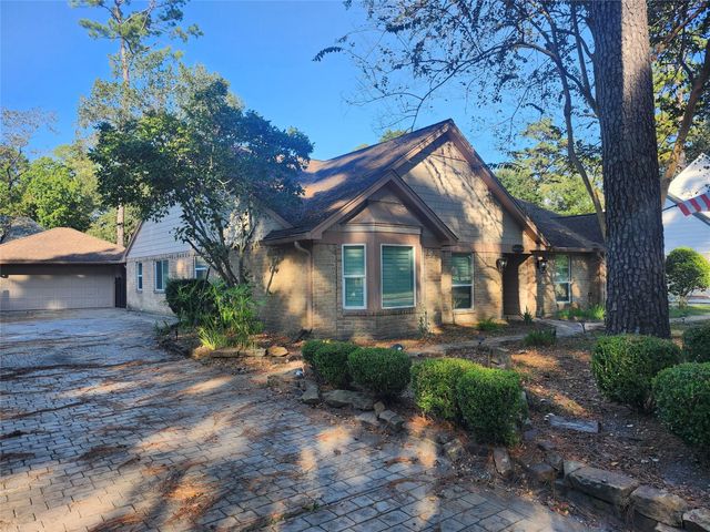 1306 Trailwood Village Drive, Houston, TX 77339