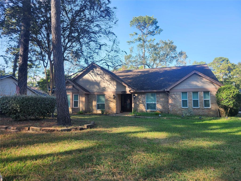 1306 Trailwood Village Drive, Houston, TX 77339