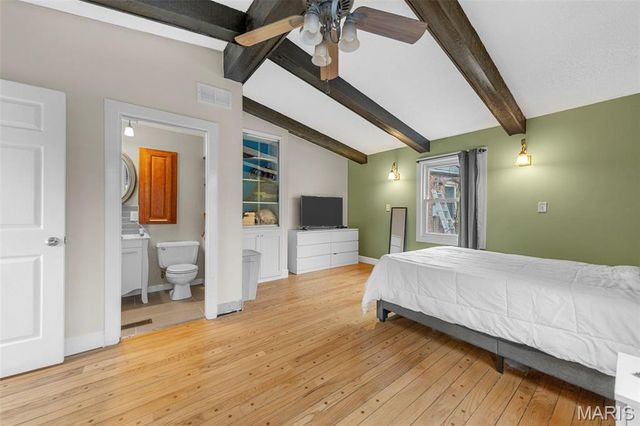 7044 Holly Hills Avenue, St Louis, MO 63123