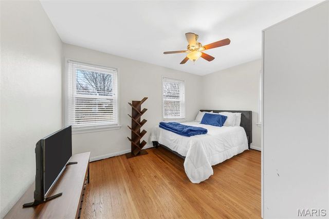 7044 Holly Hills Avenue, St Louis, MO 63123