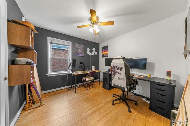 7044 Holly Hills Avenue, St Louis, MO 63123