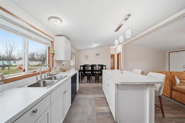 260 Storr, Adrian, MI 49221