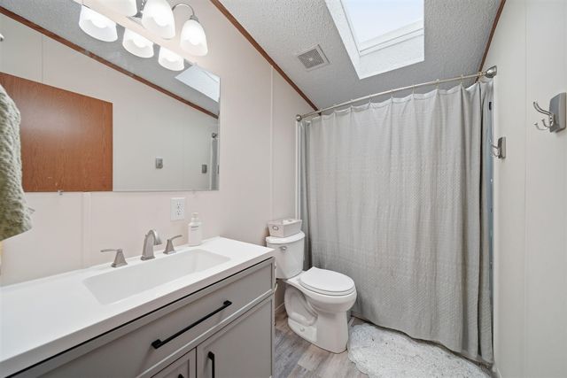 260 Storr, Adrian, MI 49221
