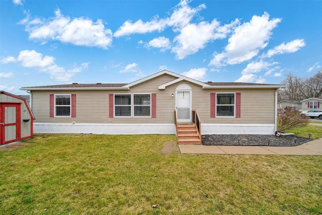 260 Storr, Adrian, MI 49221