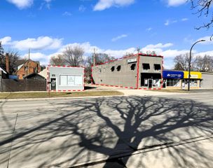 728 W 11 Mile Road, Madison Heights, MI 48071
