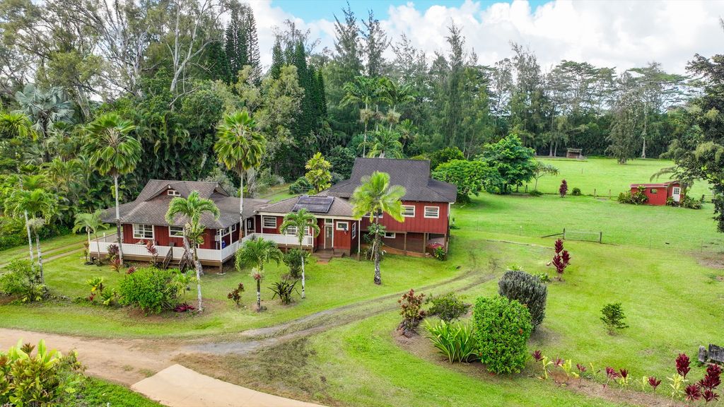 Image 1 of property listing at 5641 KAHILIHOLO RD, Kilauea, HI 96754