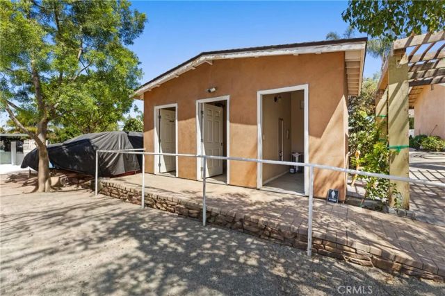 0 warren, Riverside, CA 92508