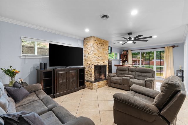 2010 William Brewster Street, Irving, TX 75061
