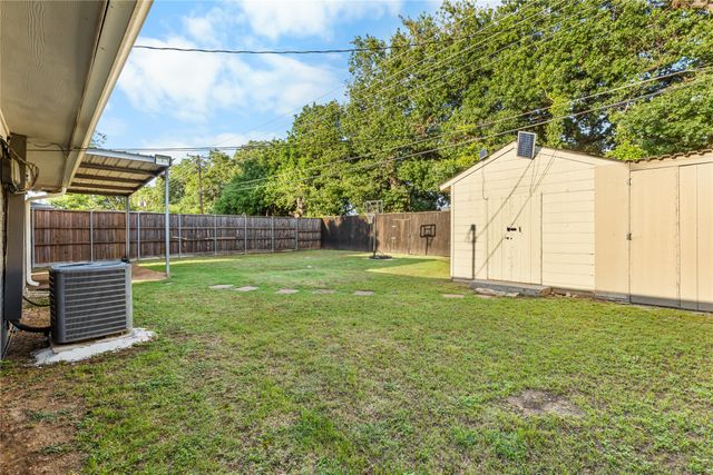 2010 William Brewster Street, Irving, TX 75061