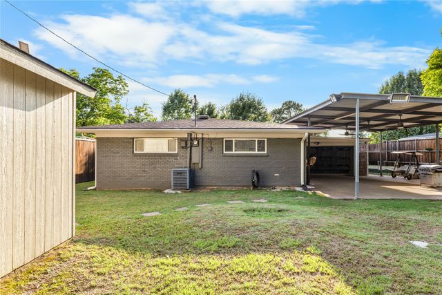 2010 William Brewster Street, Irving, TX 75061