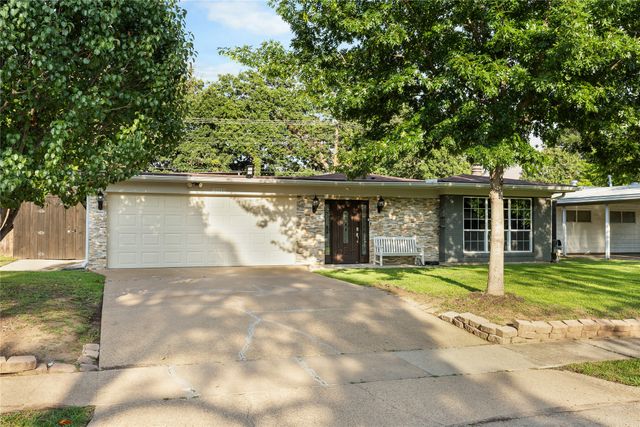 2010 William Brewster Street, Irving, TX 75061