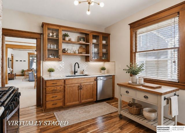 4341 Seward Street, Omaha, NE 68111