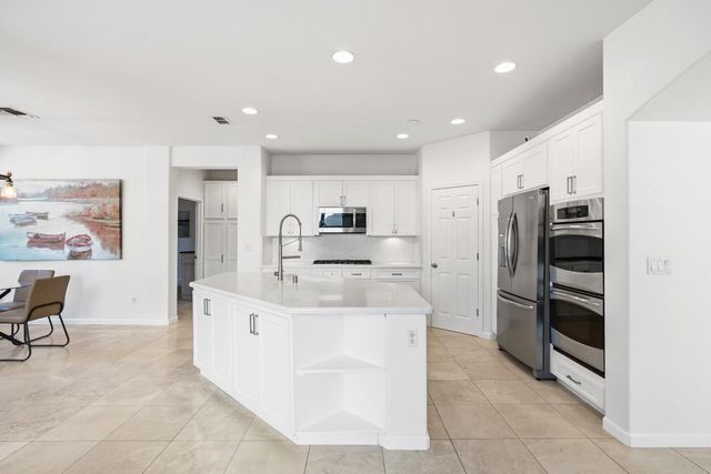 1044 Callander Way, Folsom, CA 95630