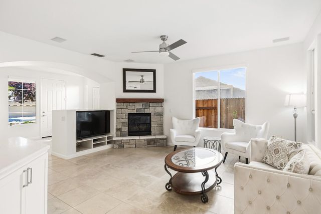 1044 Callander Way, Folsom, CA 95630