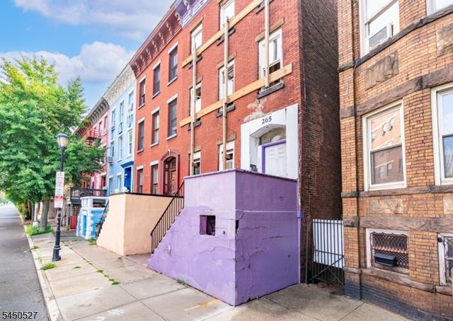 265 Dr Martin Luther King J, Newark City, NJ 07102