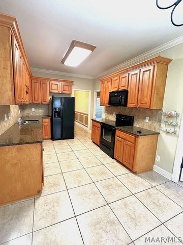 168 Woodhaven Lane, Wetumpka, AL 36093