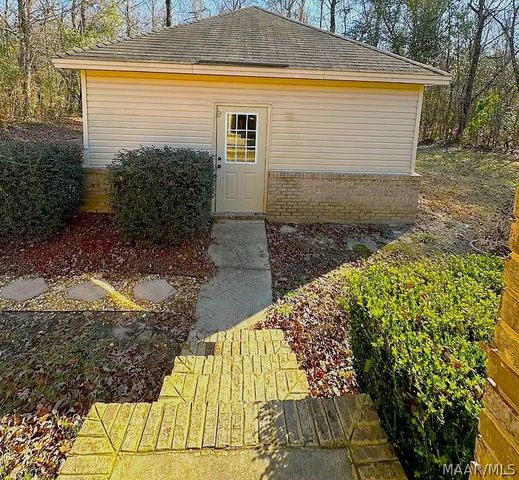 168 Woodhaven Lane, Wetumpka, AL 36093