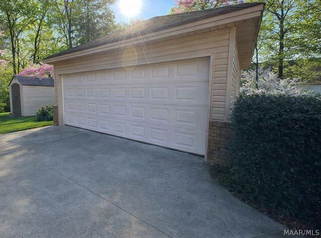 168 Woodhaven Lane, Wetumpka, AL 36093