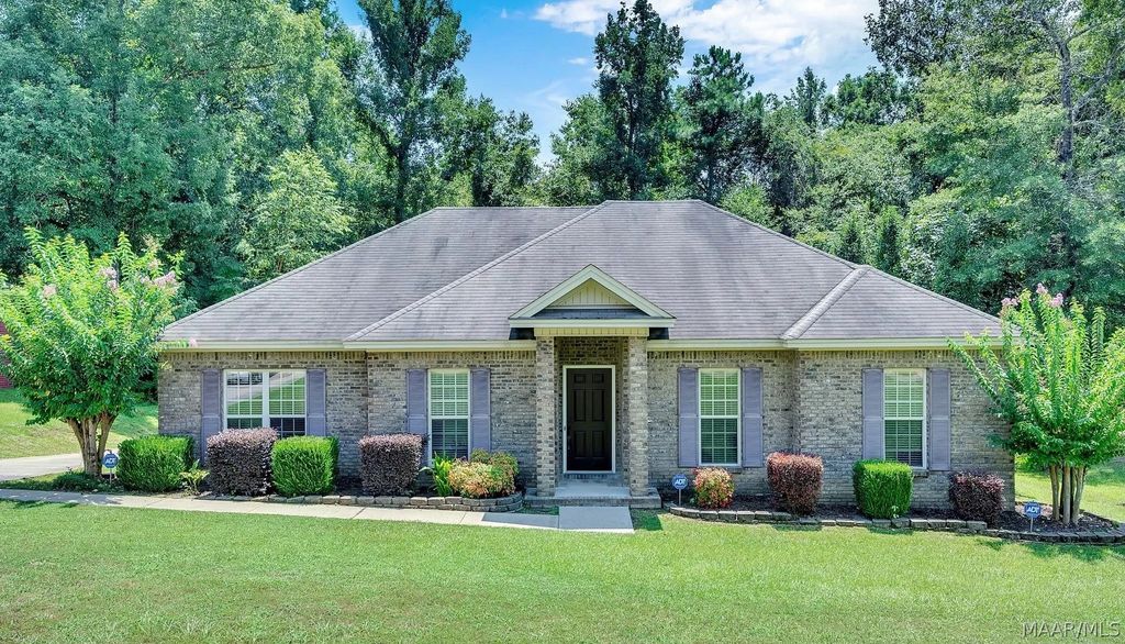 168 Woodhaven Lane, Wetumpka, AL 36093