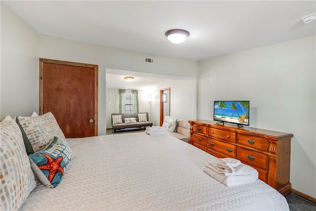 614 Sandpiper Cr, Port Aransas, TX 78373