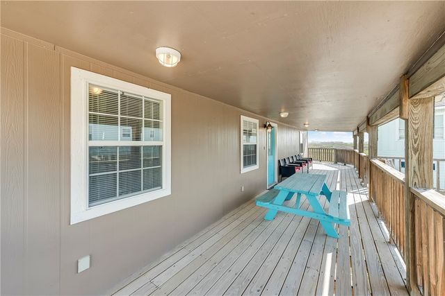 614 Sandpiper Cr, Port Aransas, TX 78373