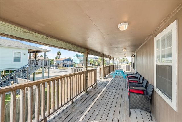 614 Sandpiper Cr, Port Aransas, TX 78373