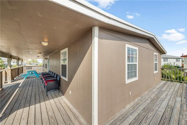 614 Sandpiper Cr, Port Aransas, TX 78373