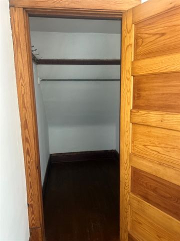 704 W 4th Street S, Newton, IA 50208