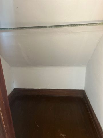 704 W 4th Street S, Newton, IA 50208