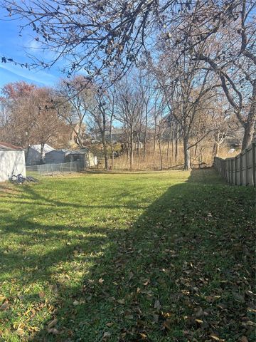 704 W 4th Street S, Newton, IA 50208