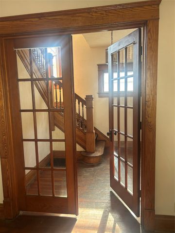 704 W 4th Street S, Newton, IA 50208