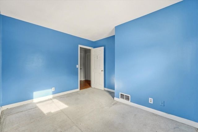 346 South, Foxboro, MA 02035