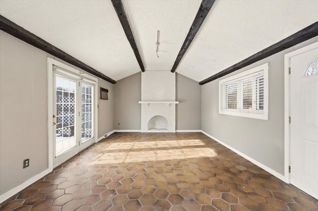 346 South, Foxboro, MA 02035