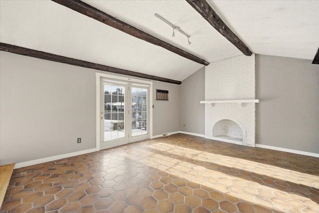 346 South, Foxboro, MA 02035