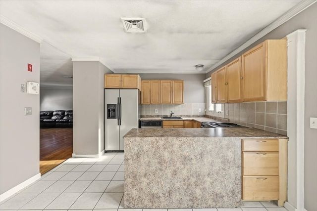 346 South, Foxboro, MA 02035