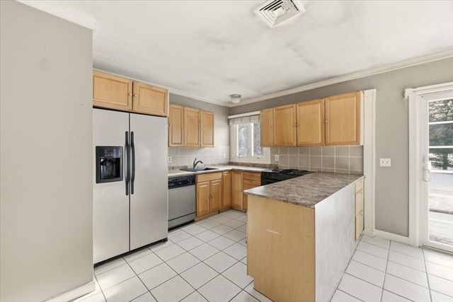 346 South, Foxboro, MA 02035