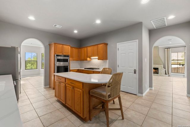 257 DEER CROSS LN, San Antonio, TX 78260