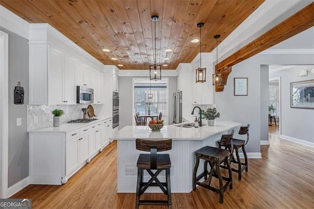 4027 Hickory Fairway Drive, Woodstock, GA 30188