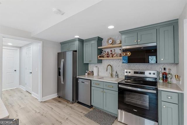 4027 Hickory Fairway Drive, Woodstock, GA 30188