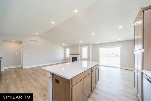 5516 NE Briarwood Drive, Ankeny, IA 50021