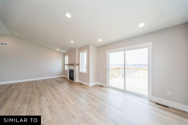 5516 NE Briarwood Drive, Ankeny, IA 50021